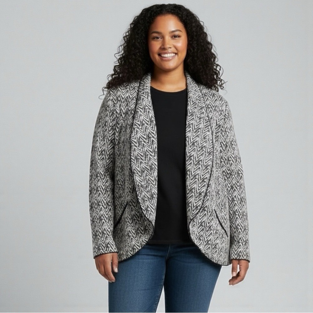 CATO Woman Black and White Chevron‎ Blazer size 18/20W